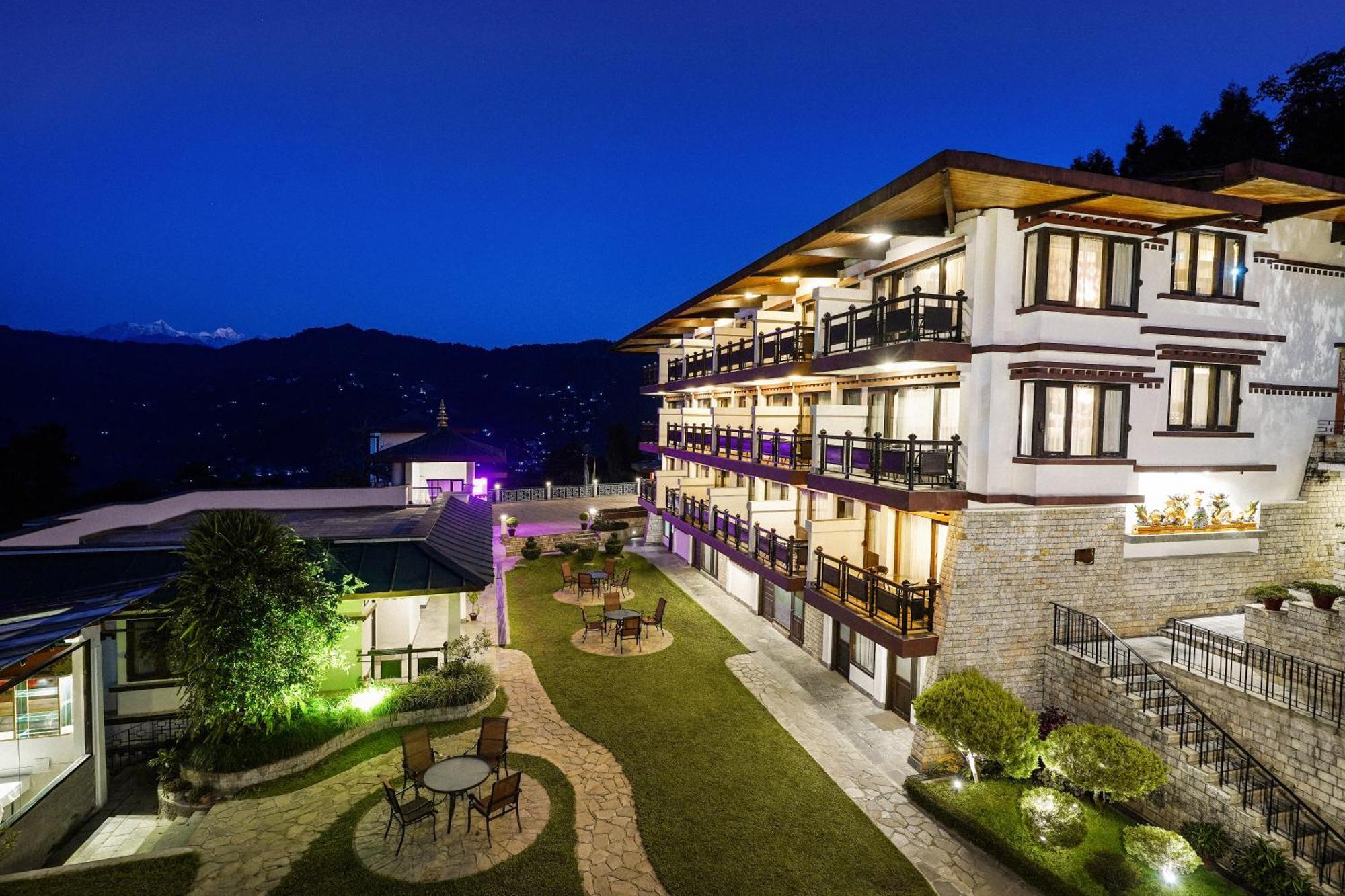 Denzong Regency- Luxury Mountain Retreat Spa & Casino Gangtok Exterior foto