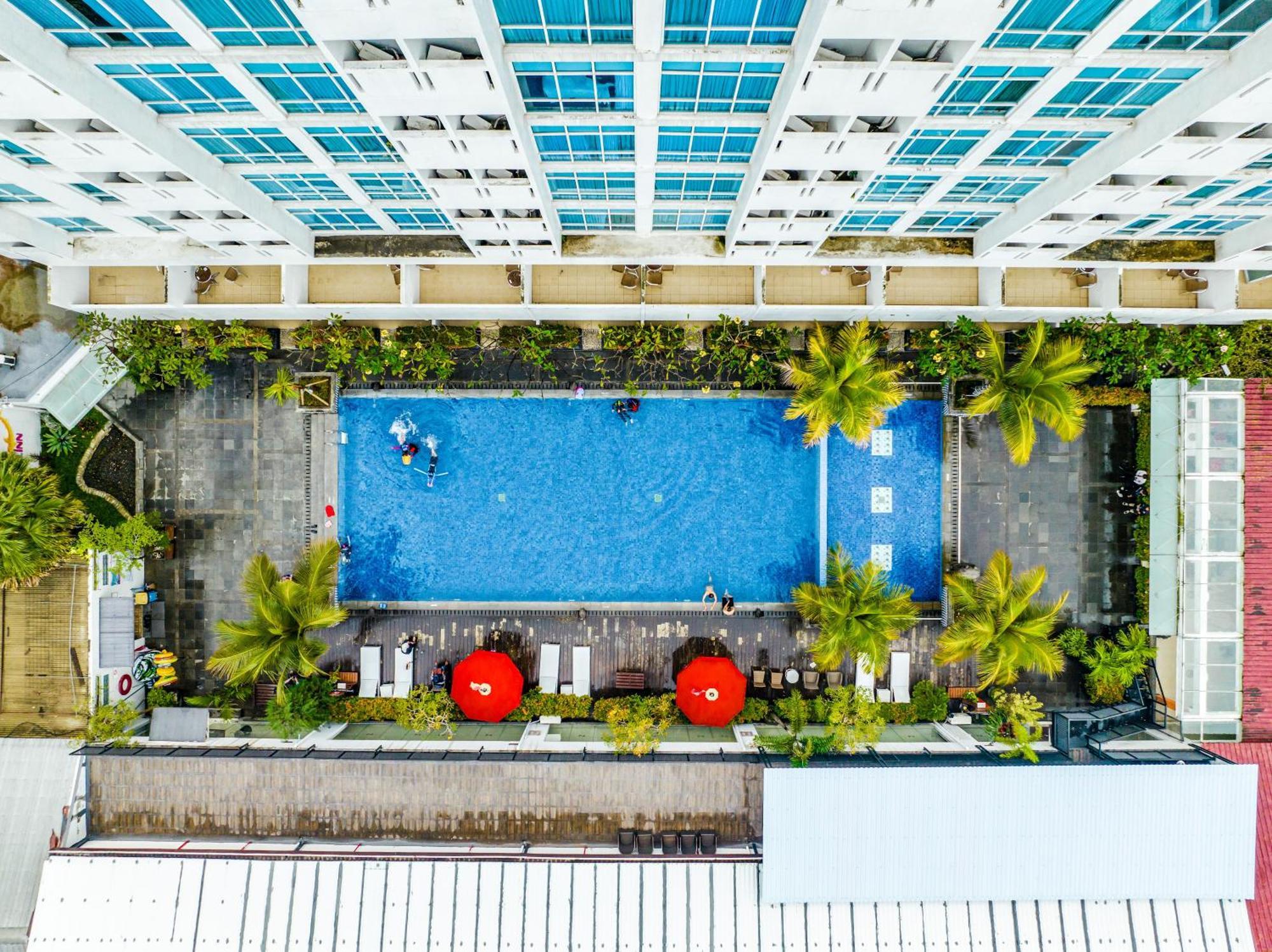 Swiss-Belinn Malang Exterior foto