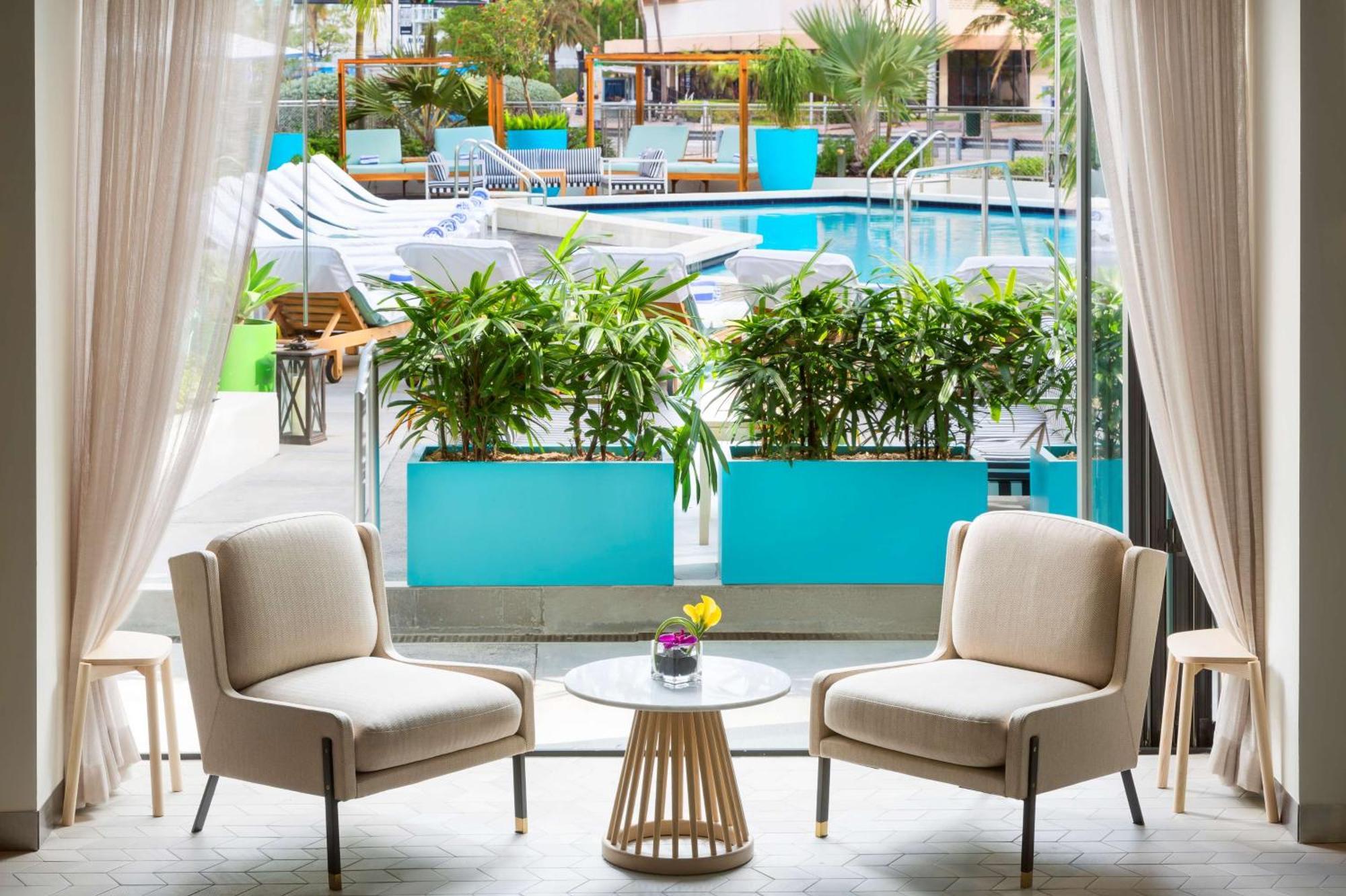 The Gates Hotel South Beach - A Doubletree By Hilton Miami Beach Exterior foto