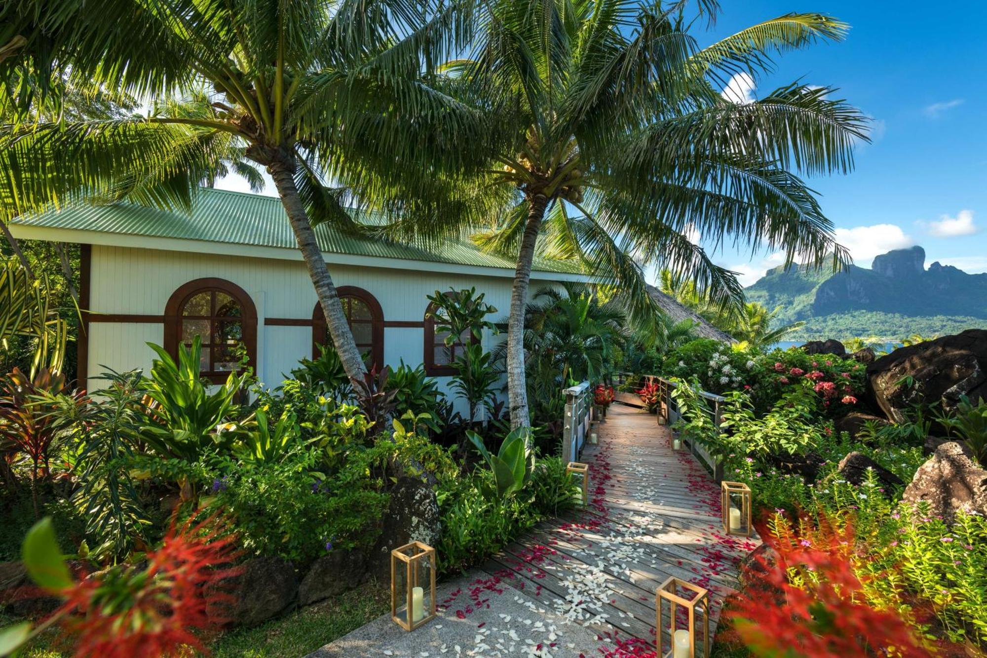 Conrad Bora Bora Nui Hotel Exterior foto