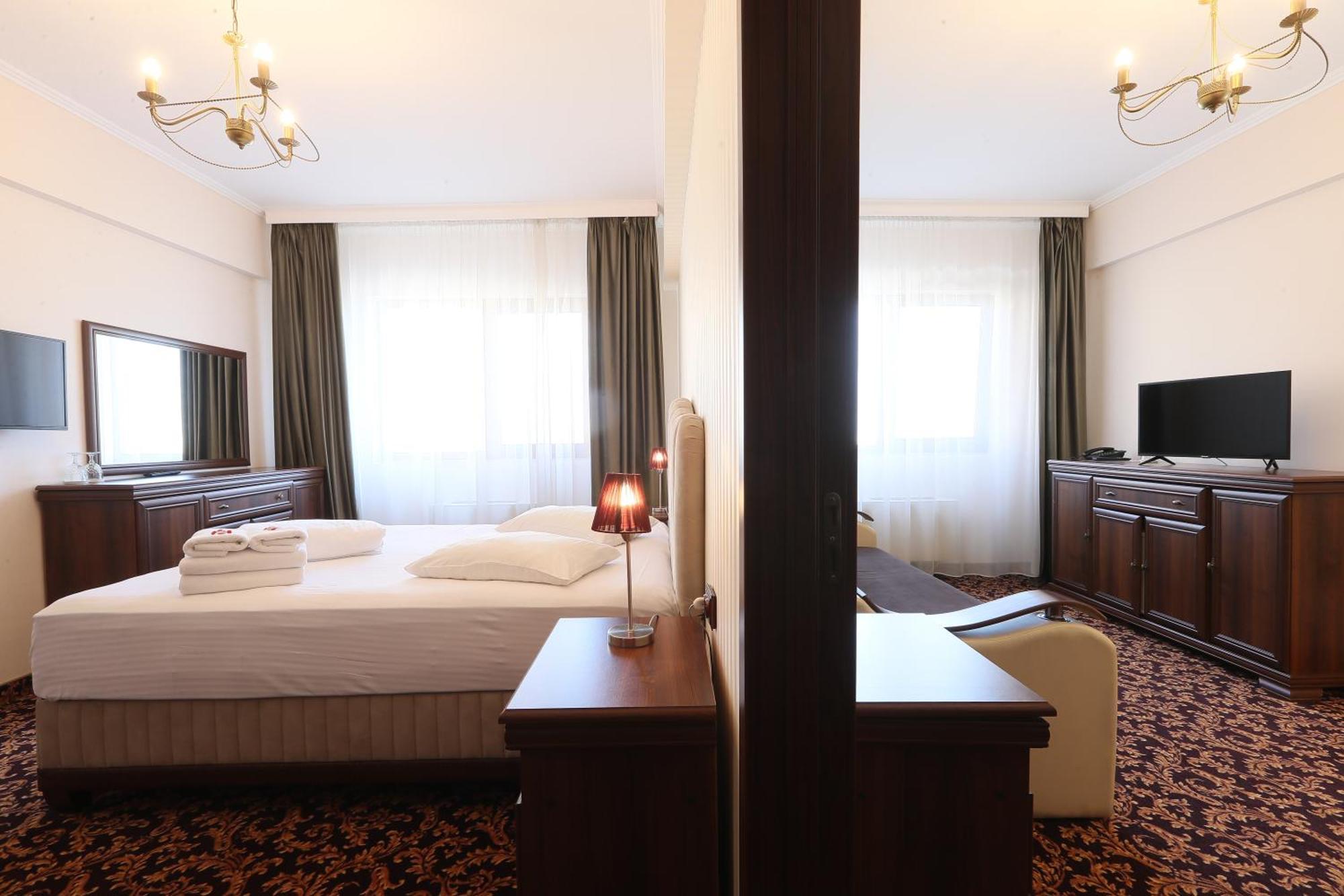 Hotel Impero Oradea Exterior foto