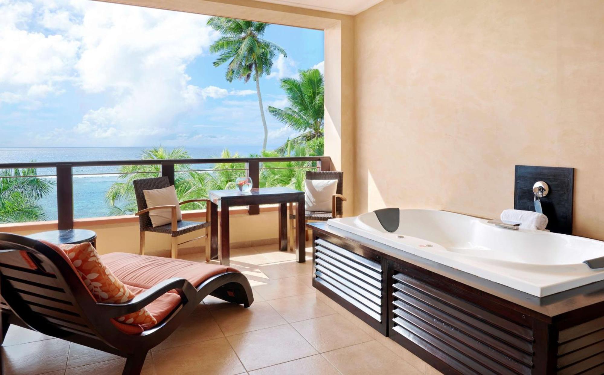 Doubletree By Hilton Seychelles Allamanda Resort & Spa Victoria Exterior foto