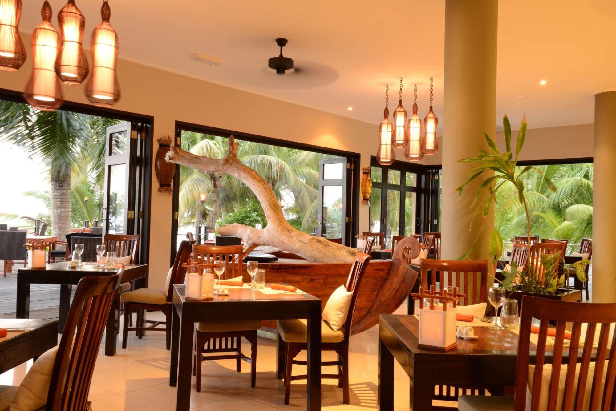 Doubletree By Hilton Seychelles Allamanda Resort & Spa Victoria Exterior foto