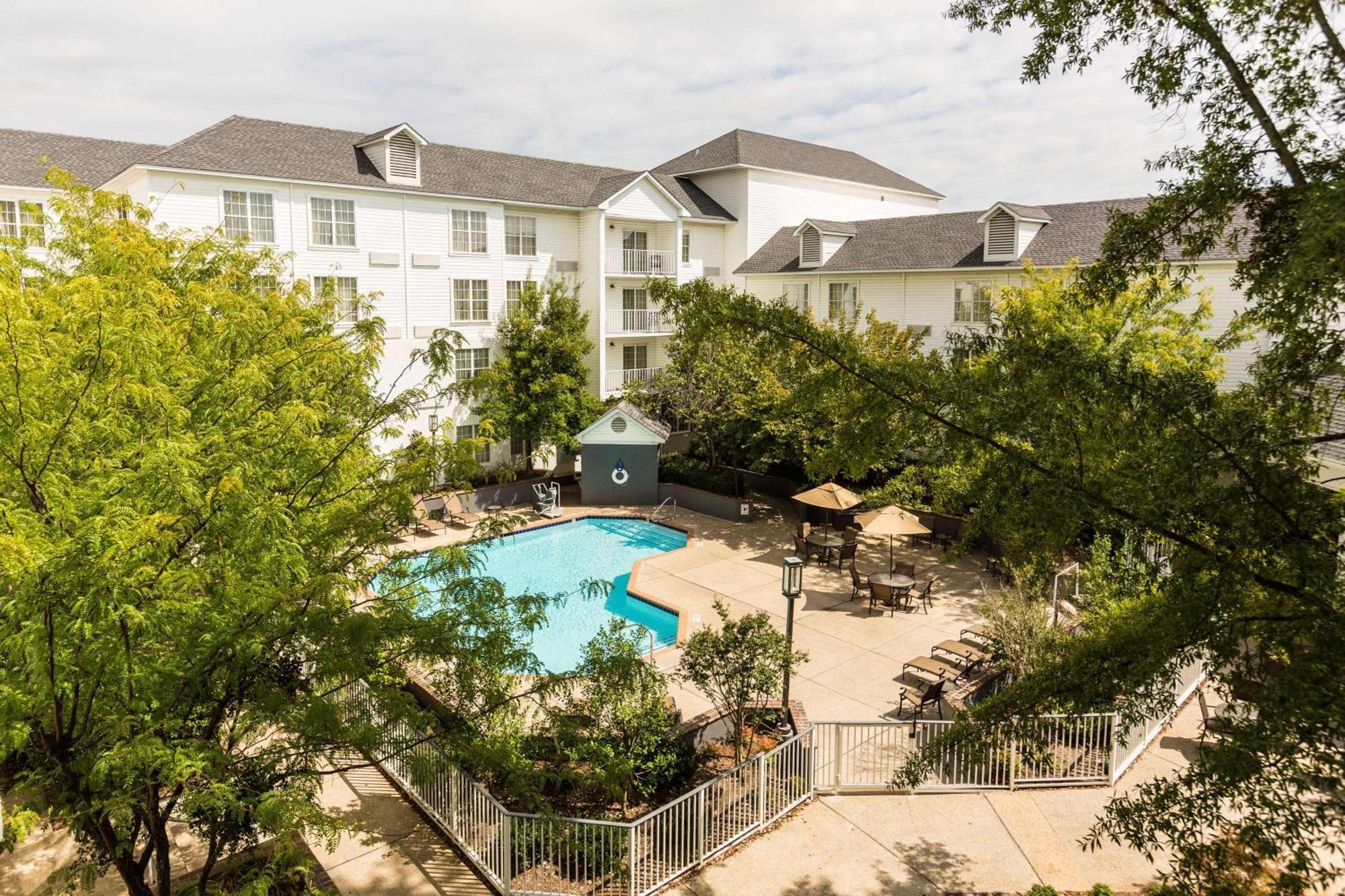 Doubletree By Hilton Raleigh Durham Airport At Research Triangle Park Hotel Exterior foto