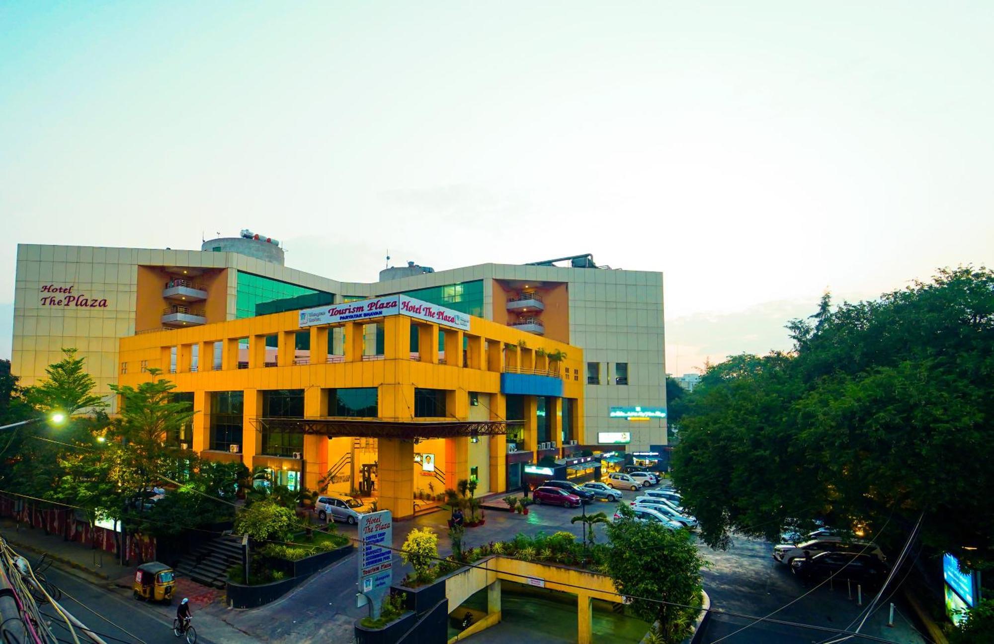Hotel The Plaza Hyderabad Exterior foto