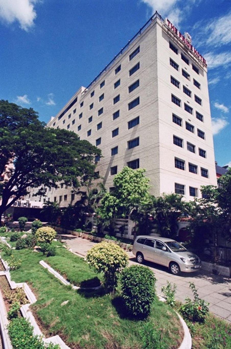 Pride Hotel, Chennai Exterior foto