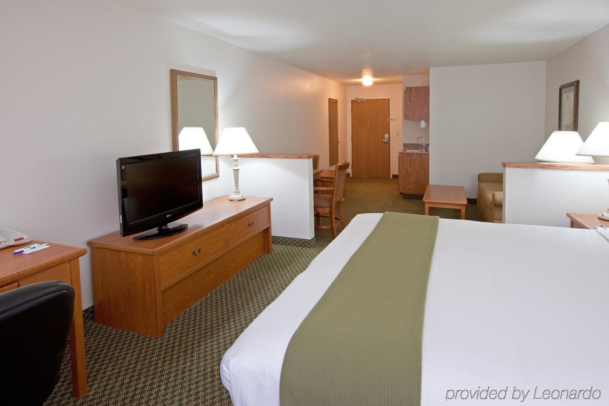 Holiday Inn Express & Suites Logan, An Ihg Hotel Quarto foto