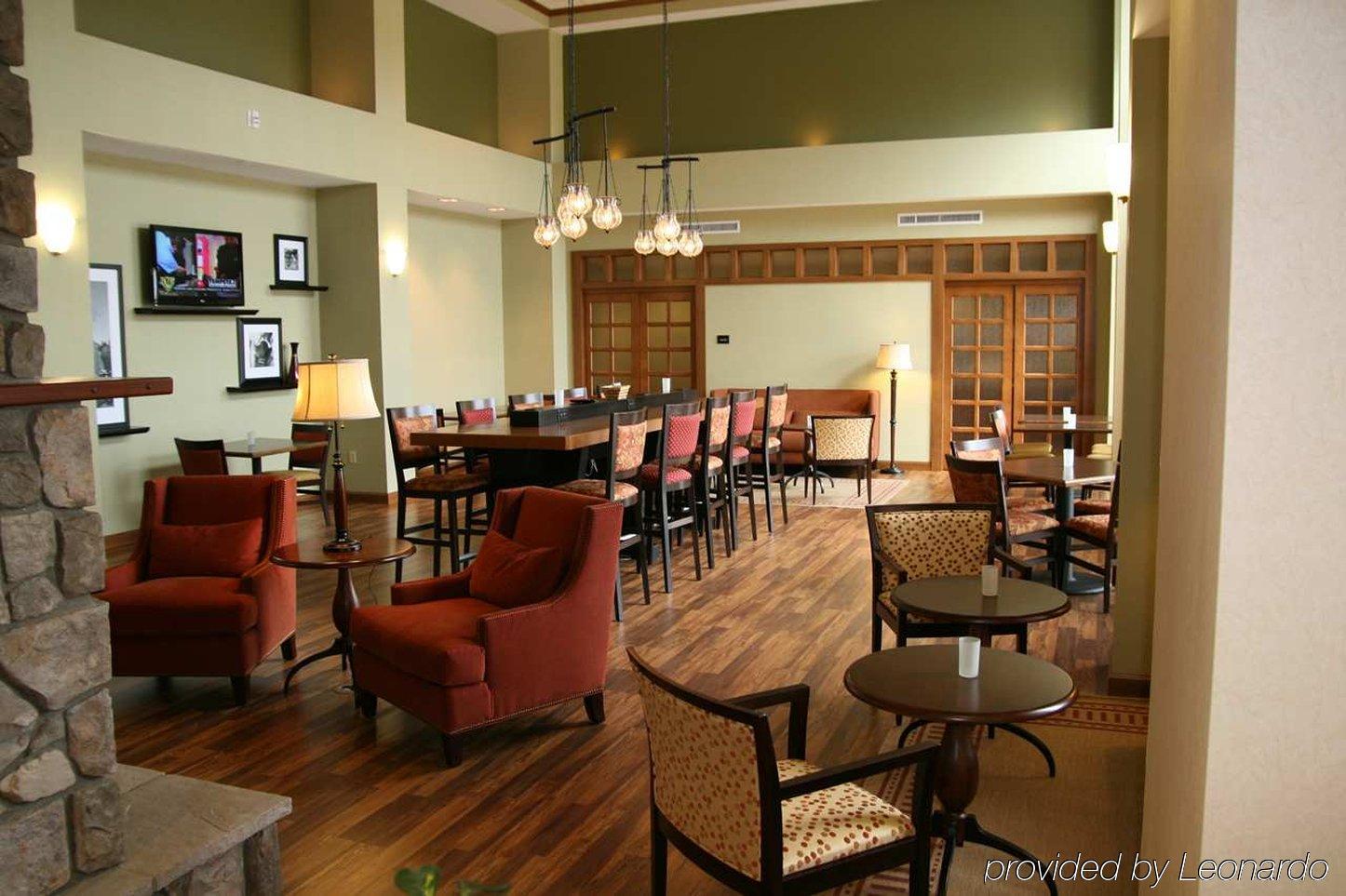 Hampton Inn & Suites Warren Restaurante foto