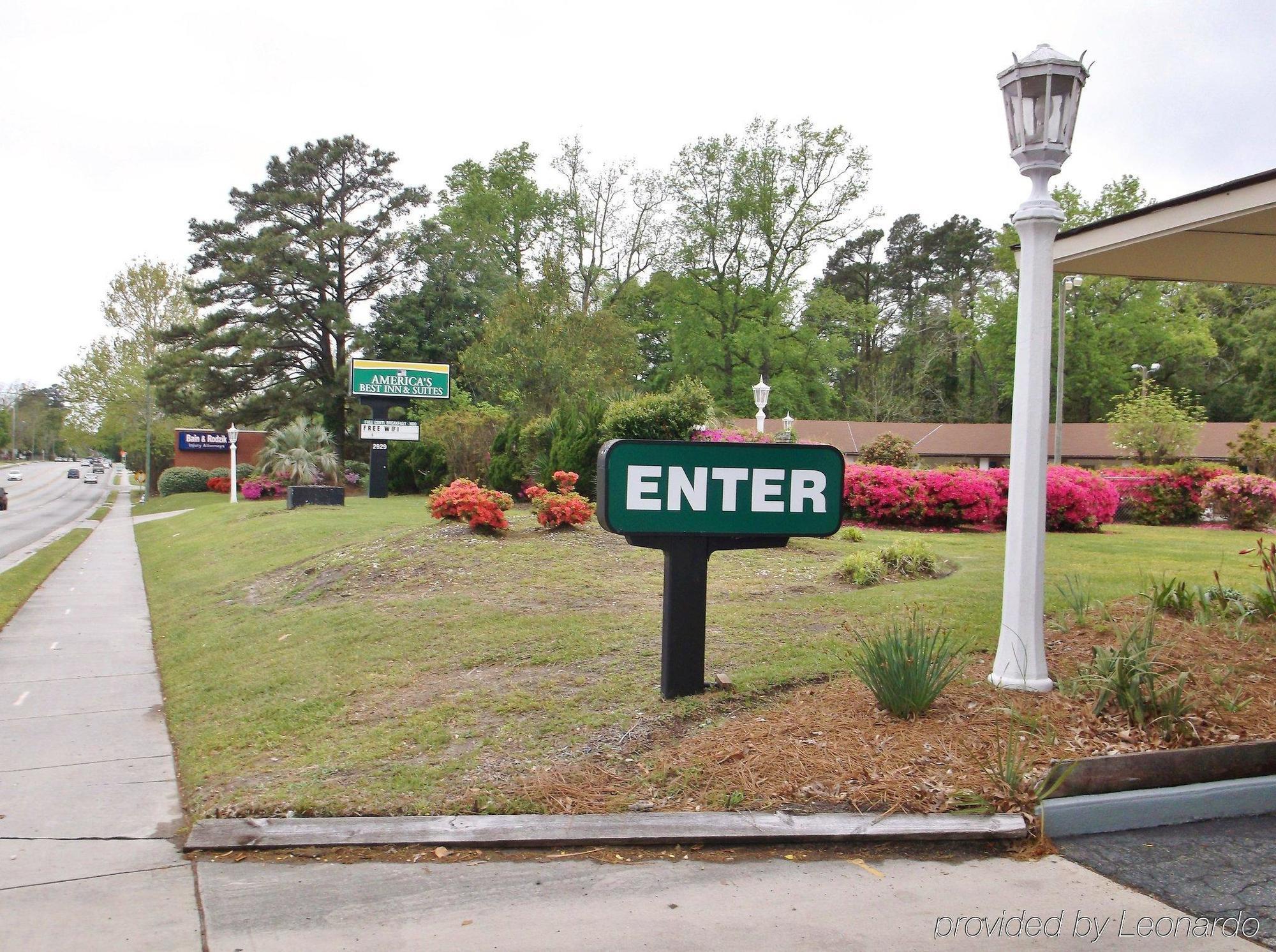 Azalea Inn & Suites Município de Município de Wilmington Exterior foto