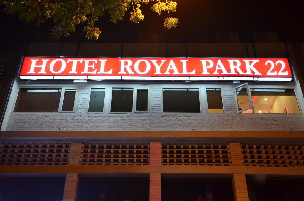 Hotel Royal Park 22 Chandīgarh Exterior foto