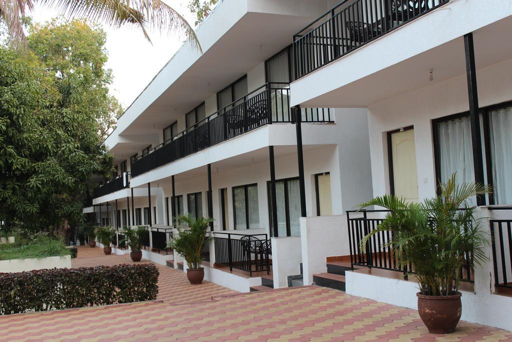 Le Pearl Goa Hotel Anjuna Exterior foto