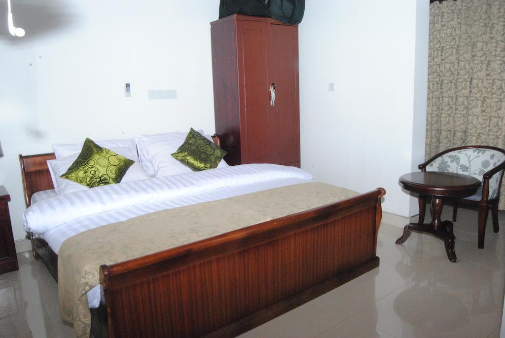 Okumah Hotel Kumasi Quarto foto