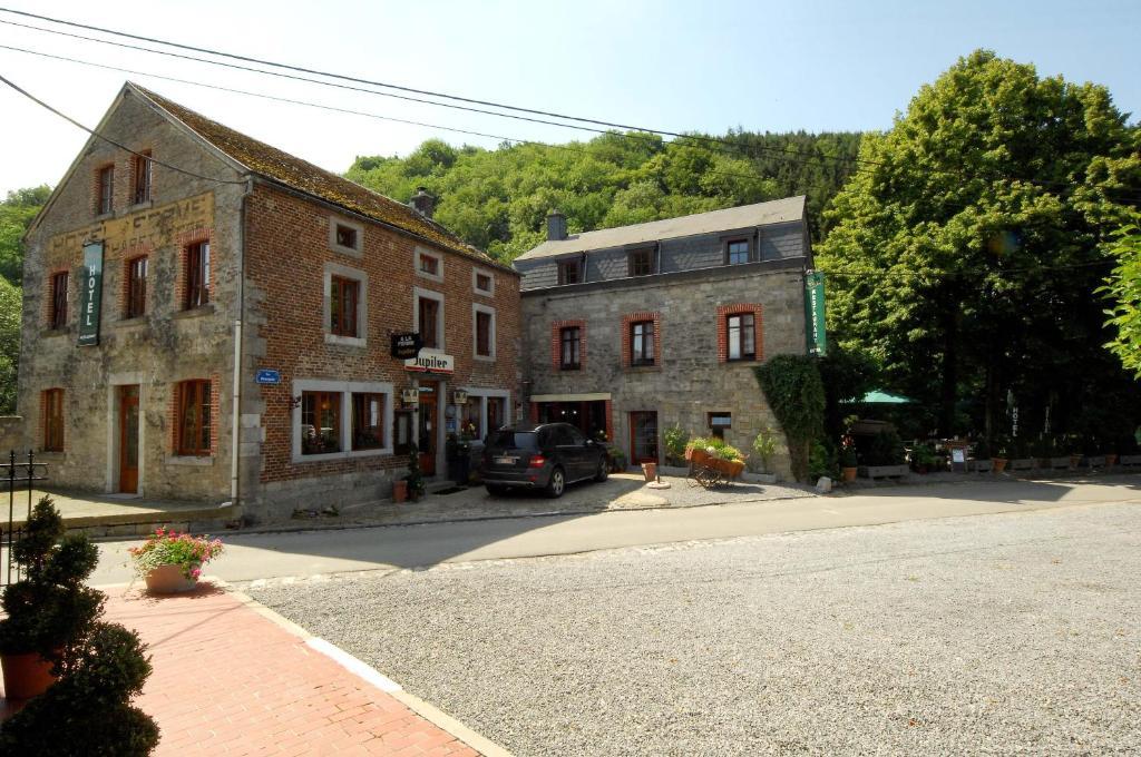 Hôtel/Restaurant à la Ferme Ferrières Exterior foto