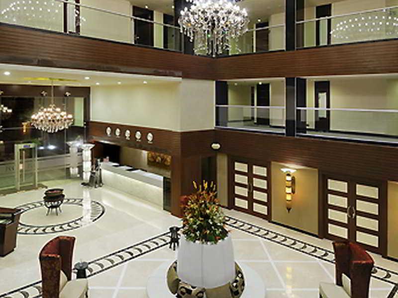Royalton Hyderabad Abids Hotel Exterior foto