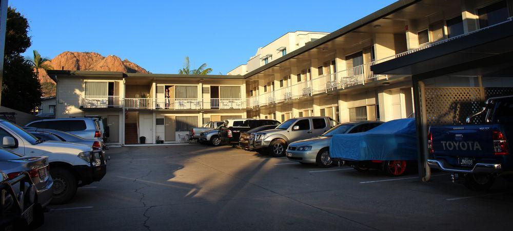 Beach House Motel Townsville Exterior foto
