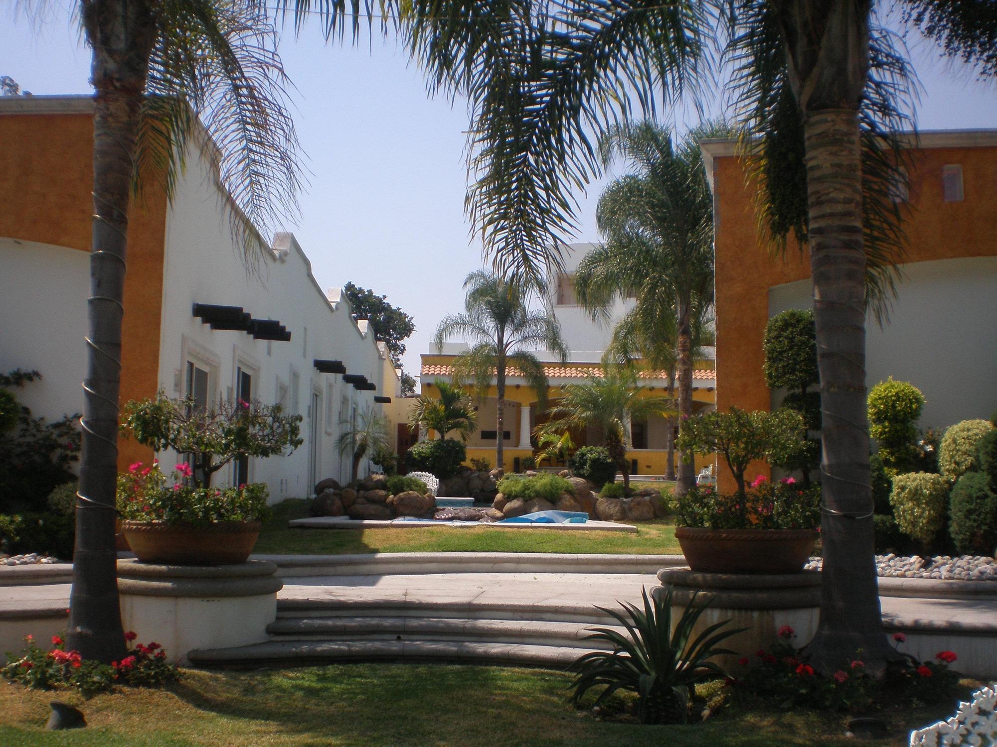 Hotel Canarios Cuernavaca Exterior foto