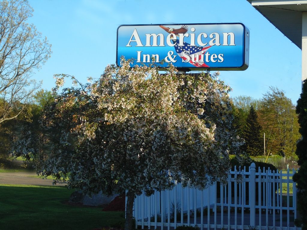 American Inn And Suites Houghton Lake Exterior foto