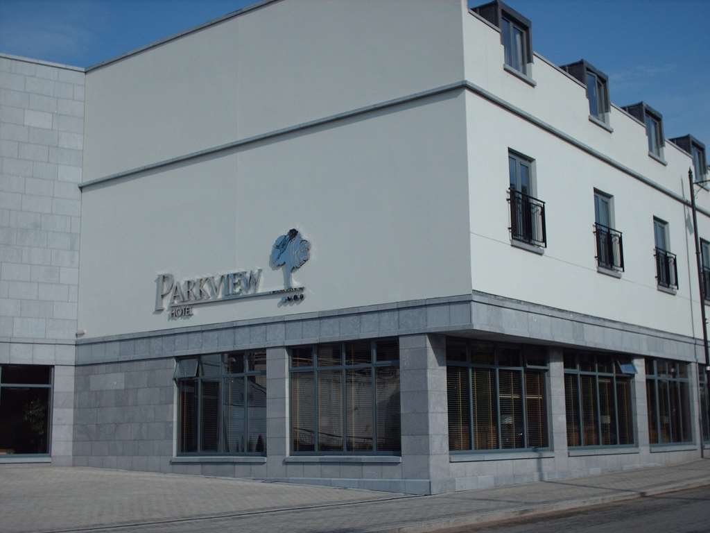 The Parkview Hotel Newtown Mount Kennedy Exterior foto