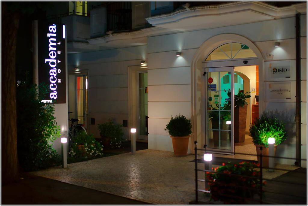 Accademia Hotel Rimini Exterior foto