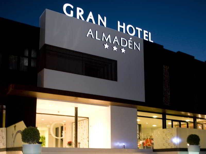 Gran Hotel Almadén Exterior foto