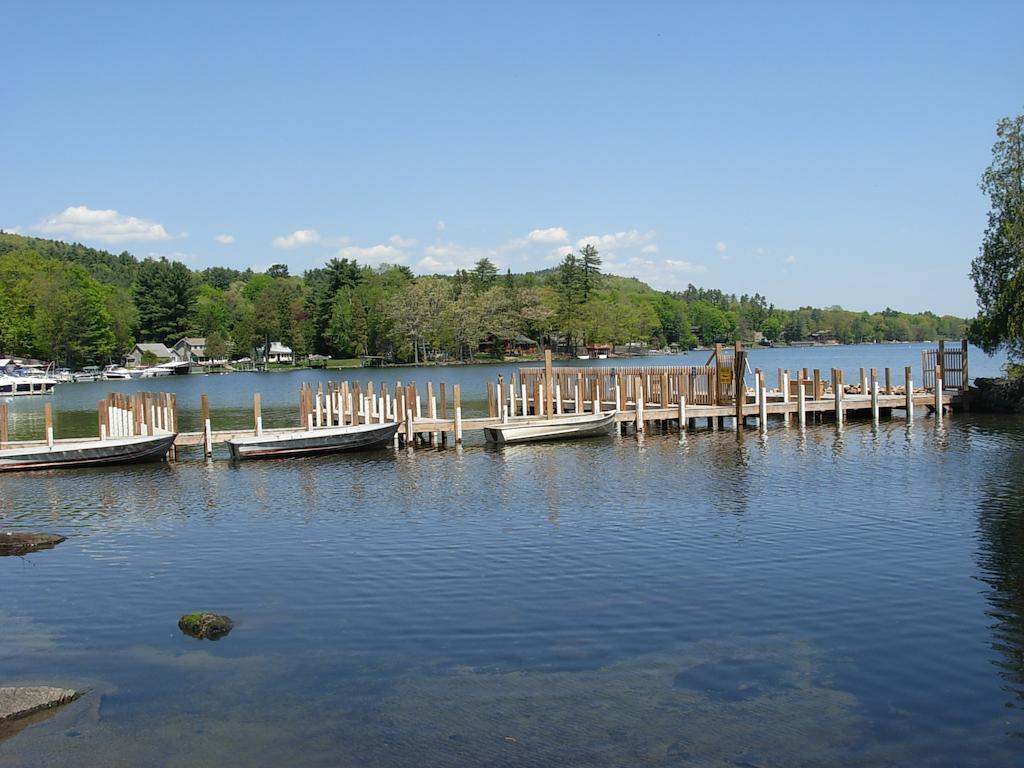 Lake George Diamond Cove Cottages, Cabins, & Hotel Exterior foto