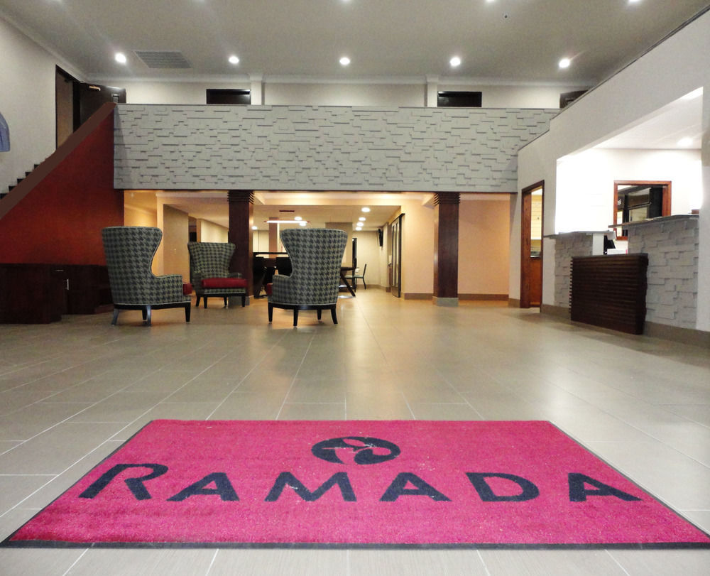 Ramada By Wyndham Tuscaloosa Hotel Exterior foto