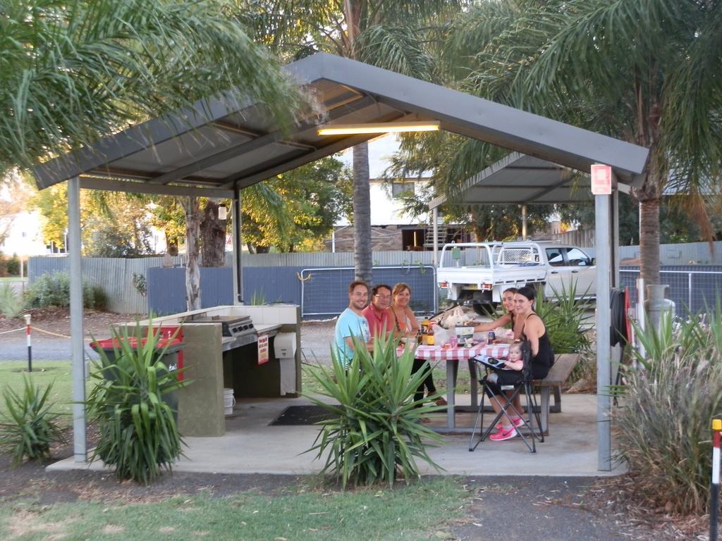 Narrabri Motel And Caravan Park Exterior foto