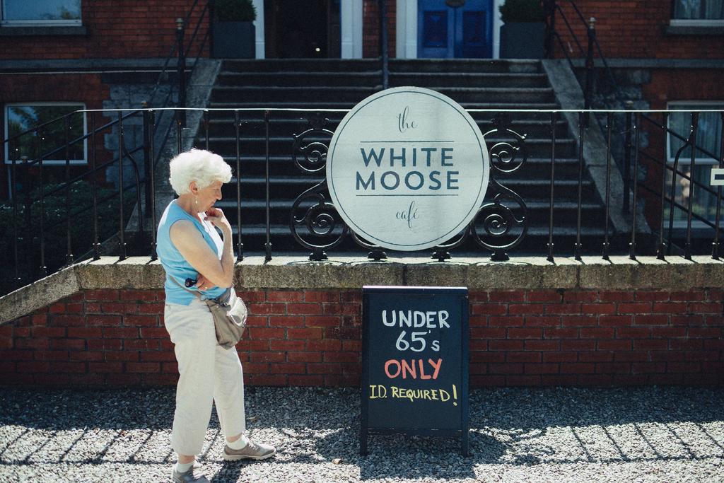 Charleville Lodge Hotel Dublin Exterior foto