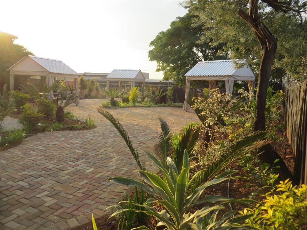Silverton Travel Lodge Pretoria-Noord Exterior foto