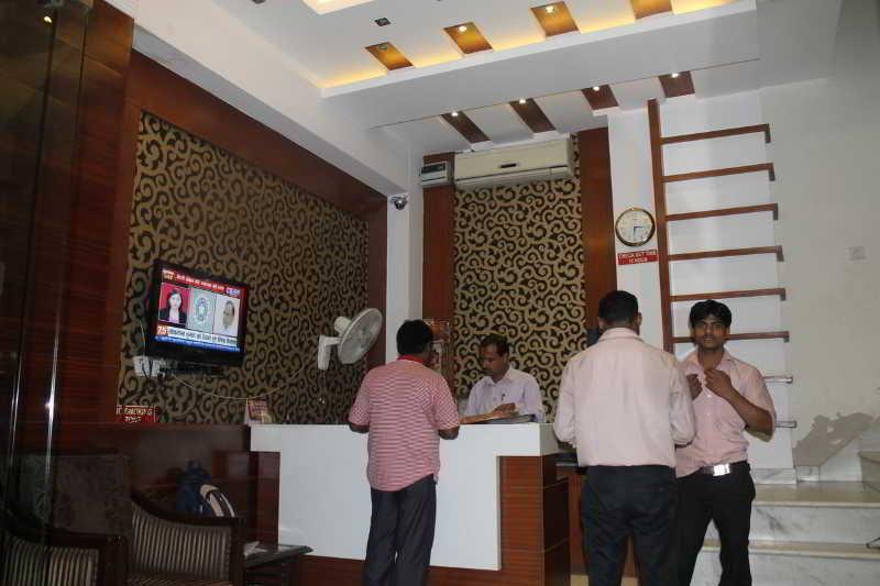 Hotel Shri Vinayak At New Delhi Railway Station-By Rcg Hotels Exterior foto