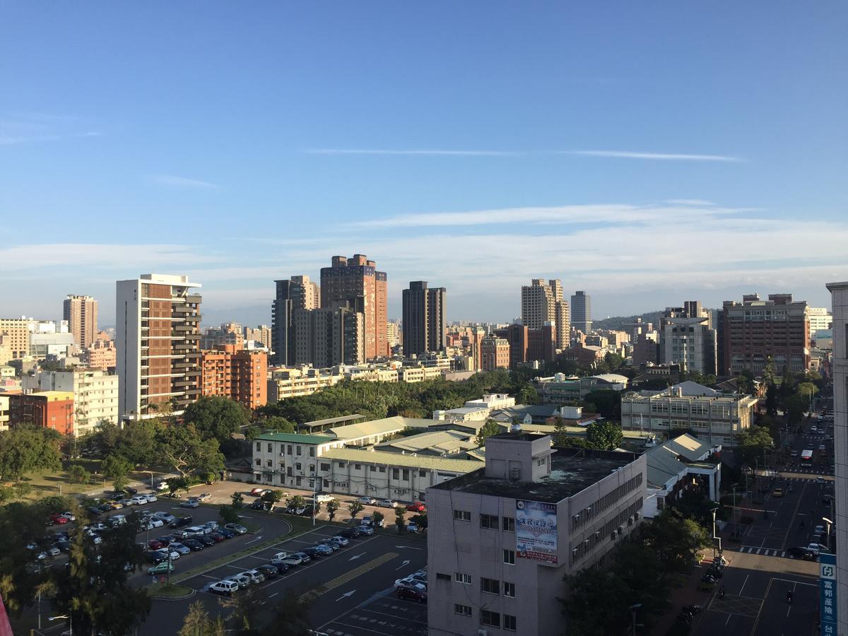 Berkeley Business Hotel Zhongzheng Cidade de Hsinchu Exterior foto