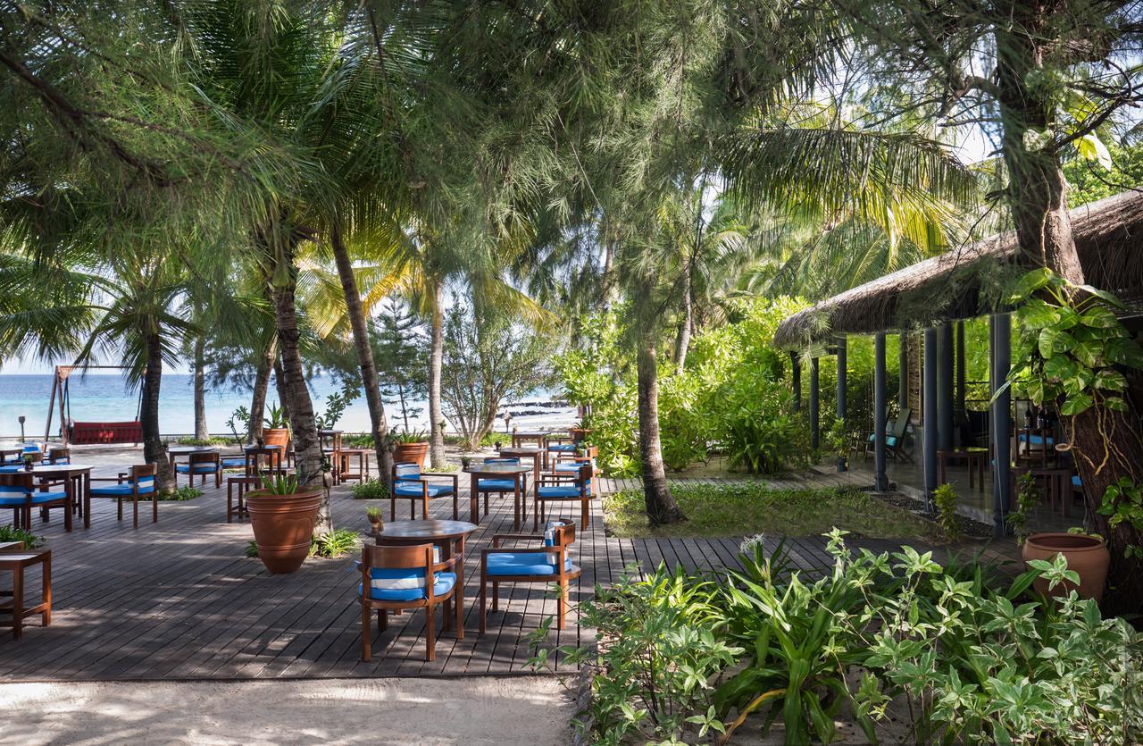 Taj Coral Reef Resort & Spa Hembadhu Island Exterior foto