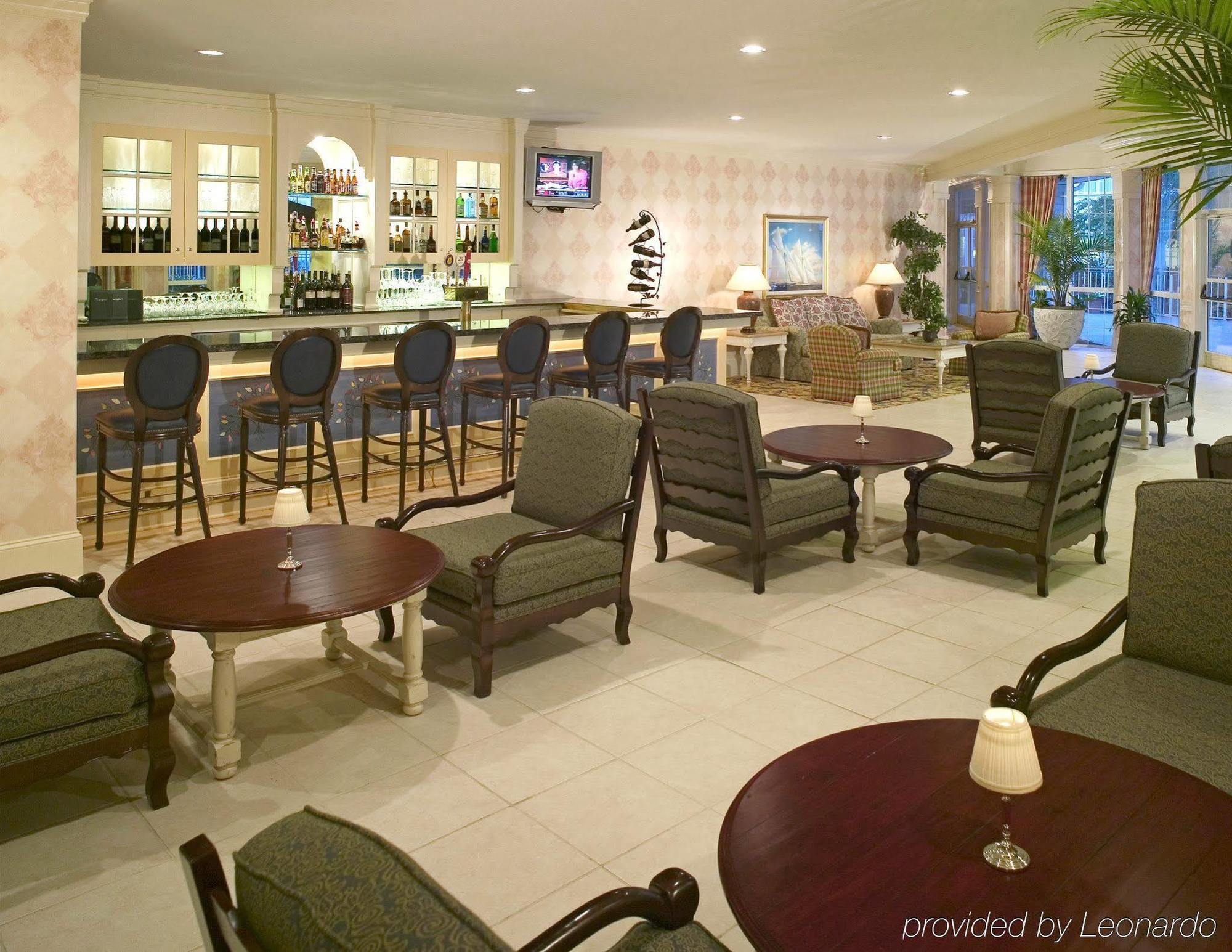 Doubletree By Hilton Raleigh Durham Airport At Research Triangle Park Hotel Restaurante foto