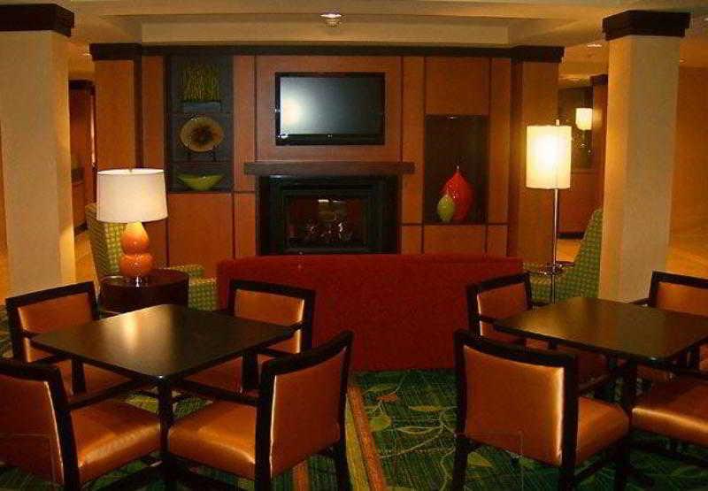 Fairfield Inn And Suites By Marriott Seymour Restaurante foto