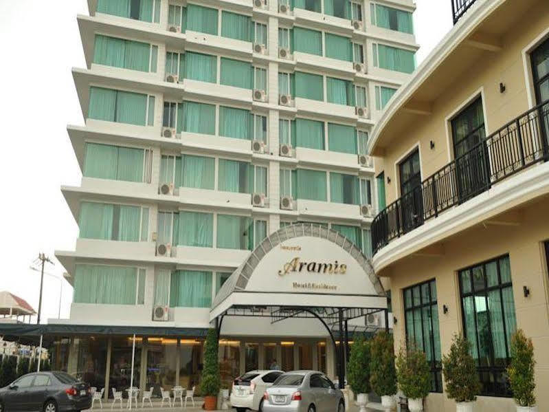 Aramis Hotel Nakhon Sawan Exterior foto