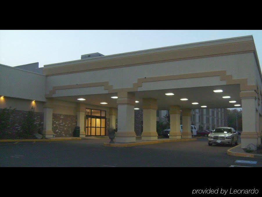 Holiday Inn Springfield-Holyoke Exterior foto