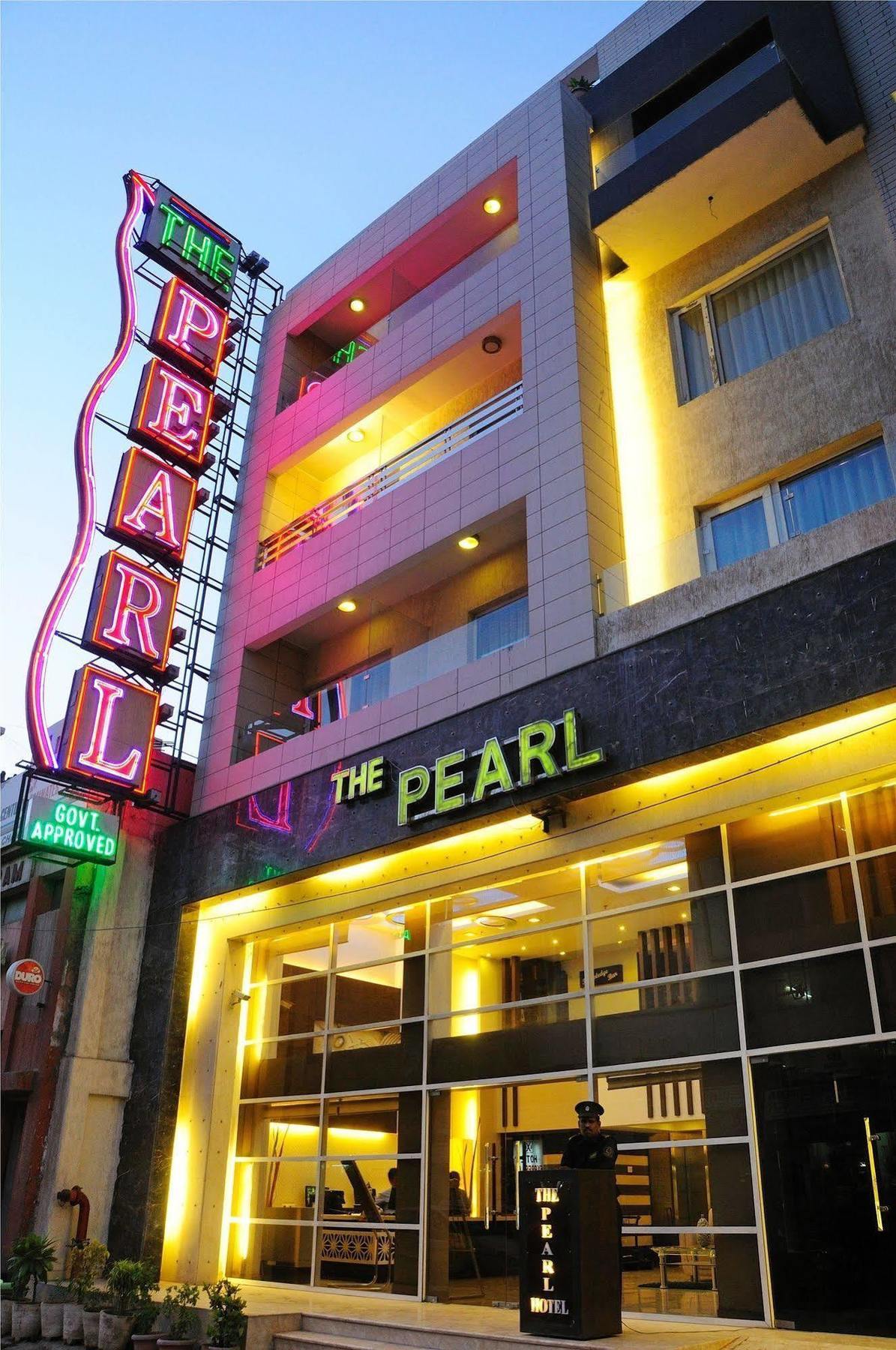 The Pearl Hotel Nova Deli Exterior foto