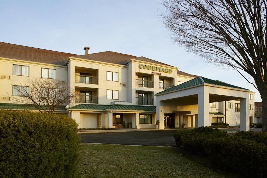 Courtyard By Marriott Princeton Exterior foto