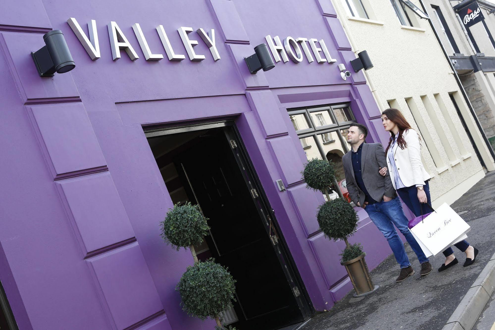 The Valley Hotel & Carriage Gardens Fivemiletown Exterior foto