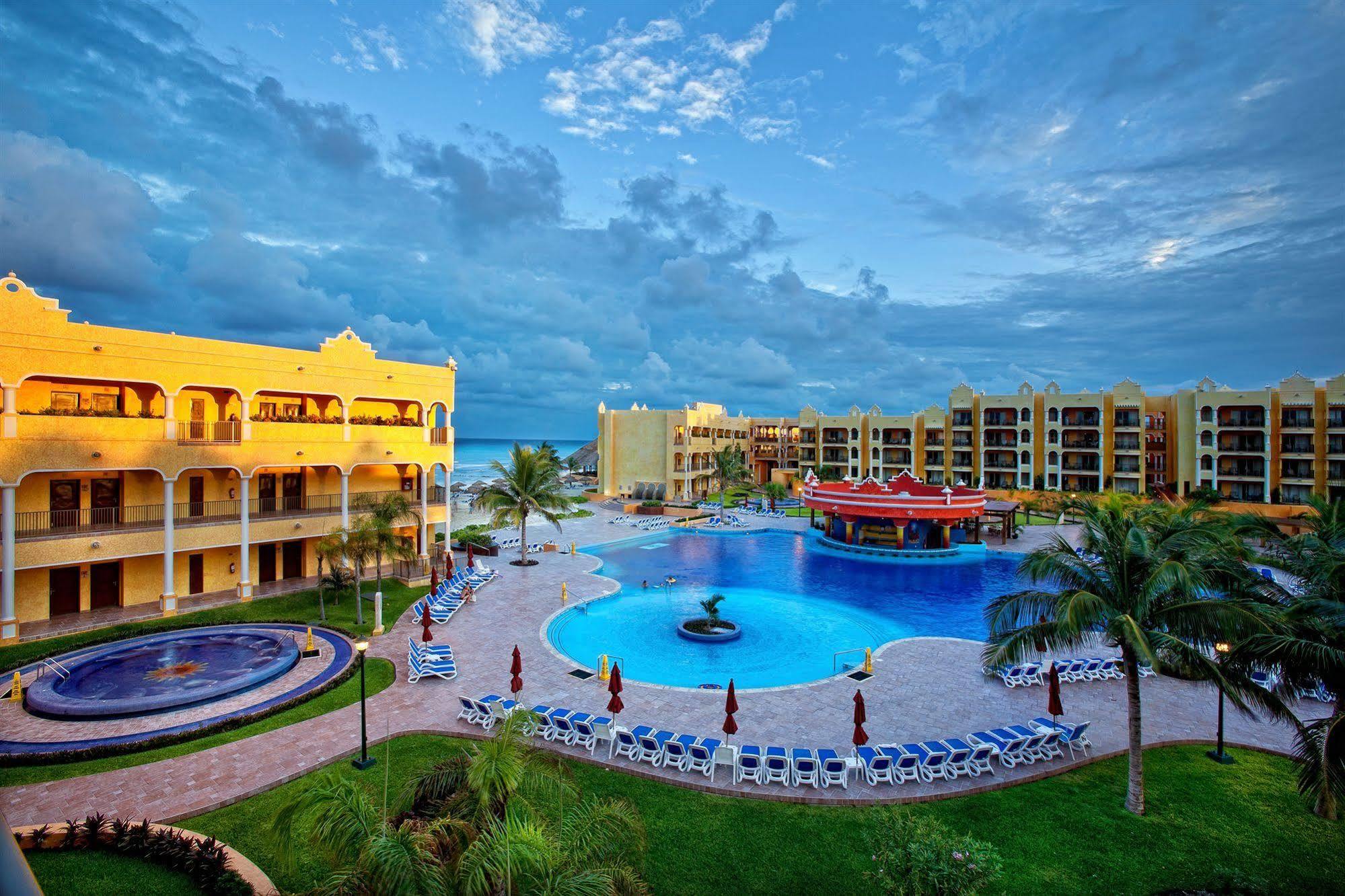 The Royal Haciendas Resort & Spa Playa del Carmen Exterior foto
