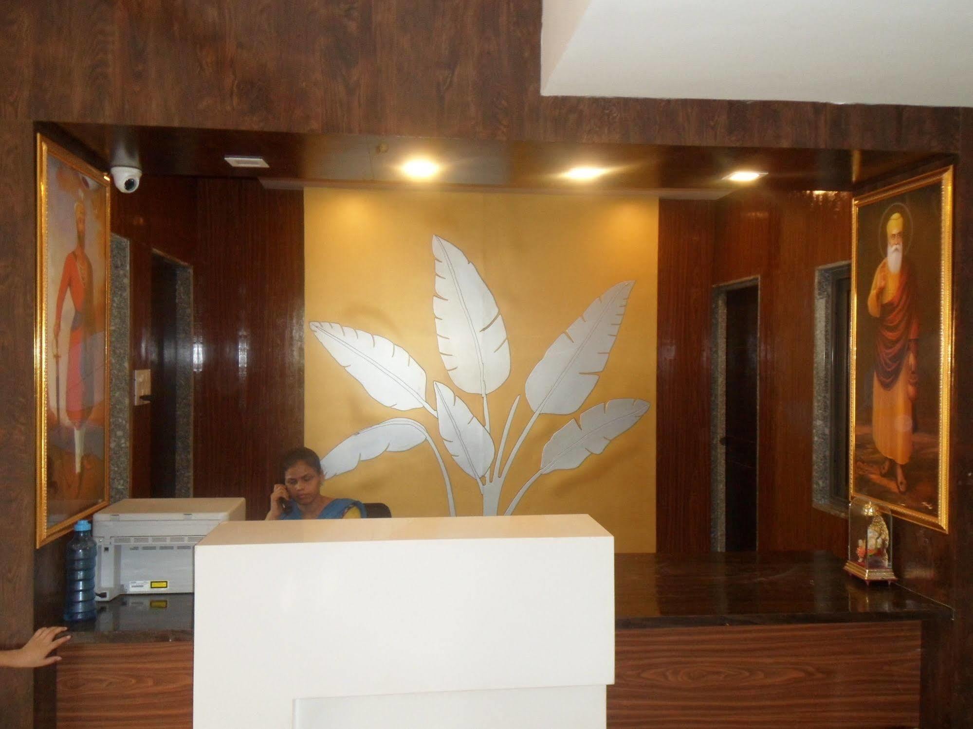 Hotel Canada Palace Ahmedabad Exterior foto