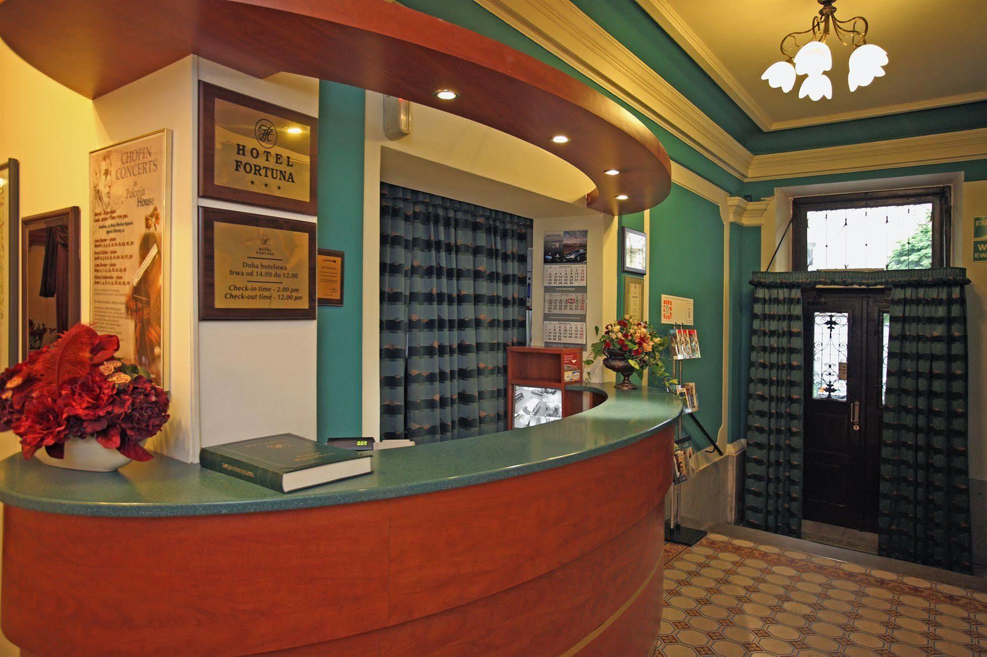 Hotel Fortuna Cracóvia Exterior foto