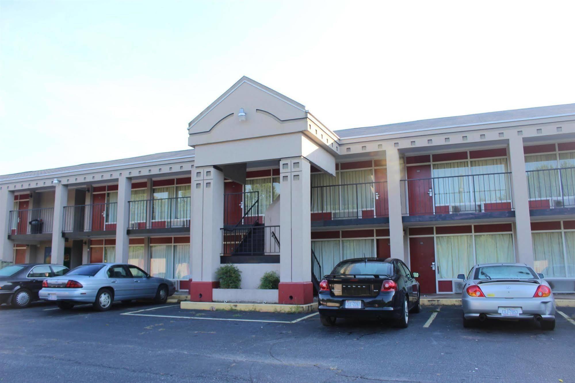 Town And Country Inn Suites Spindale Forest City Exterior foto