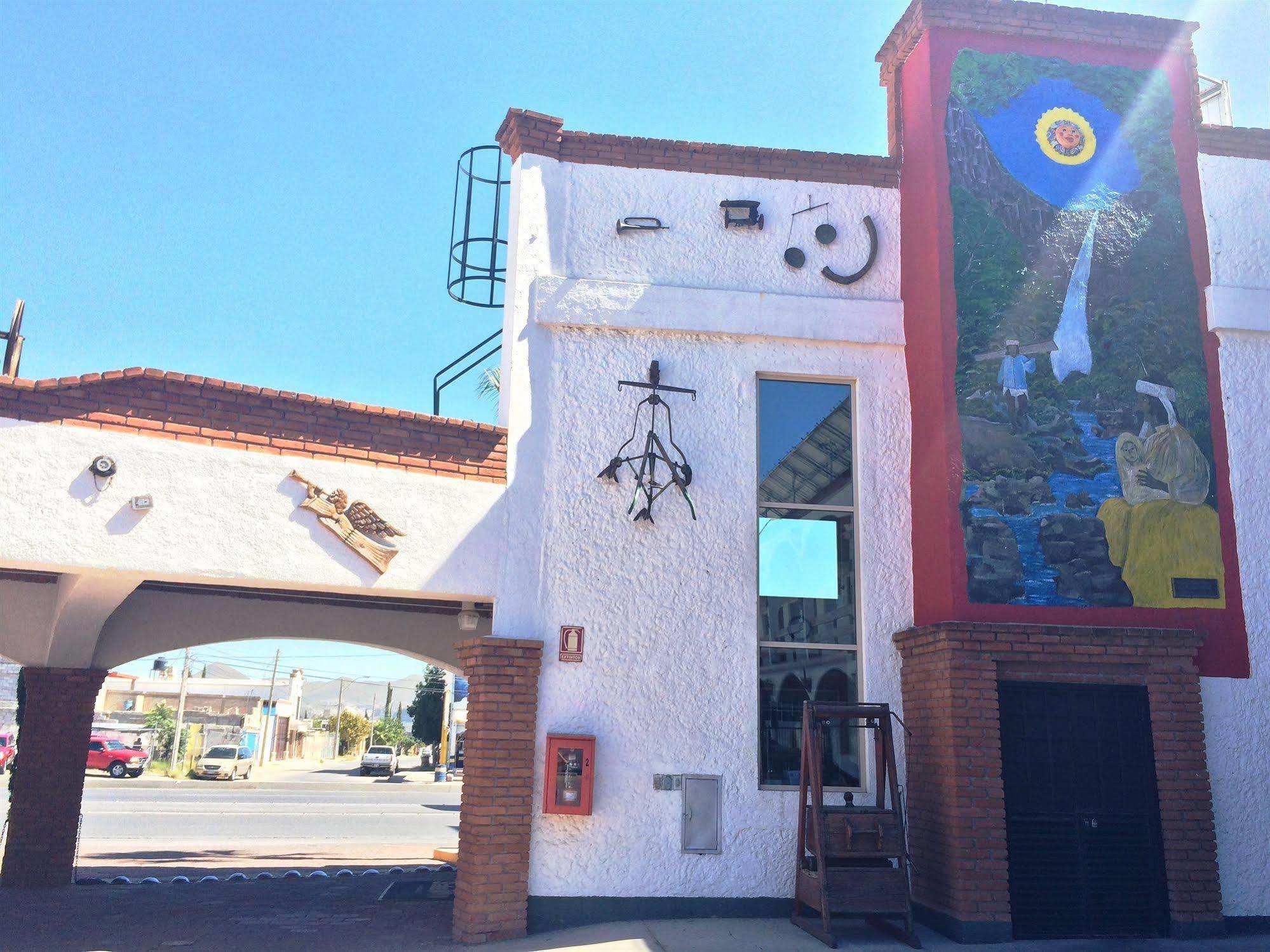 State Inn Chihuahua Exterior foto