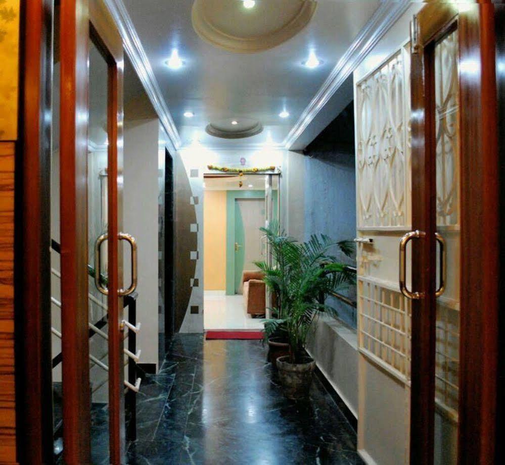 Fluorescent By Bizzgrow Hotels-Viman Nagar Pune Exterior foto