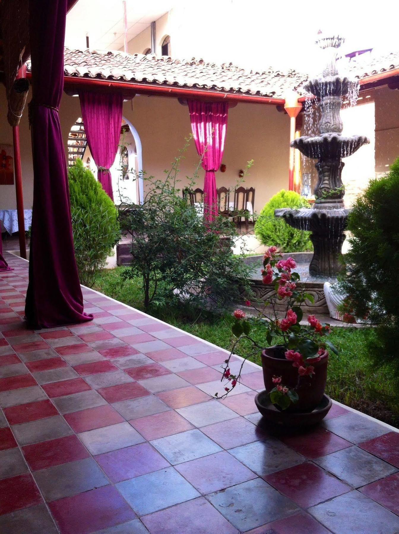 Los Corredores Del Castillo Hotel Granada Exterior foto