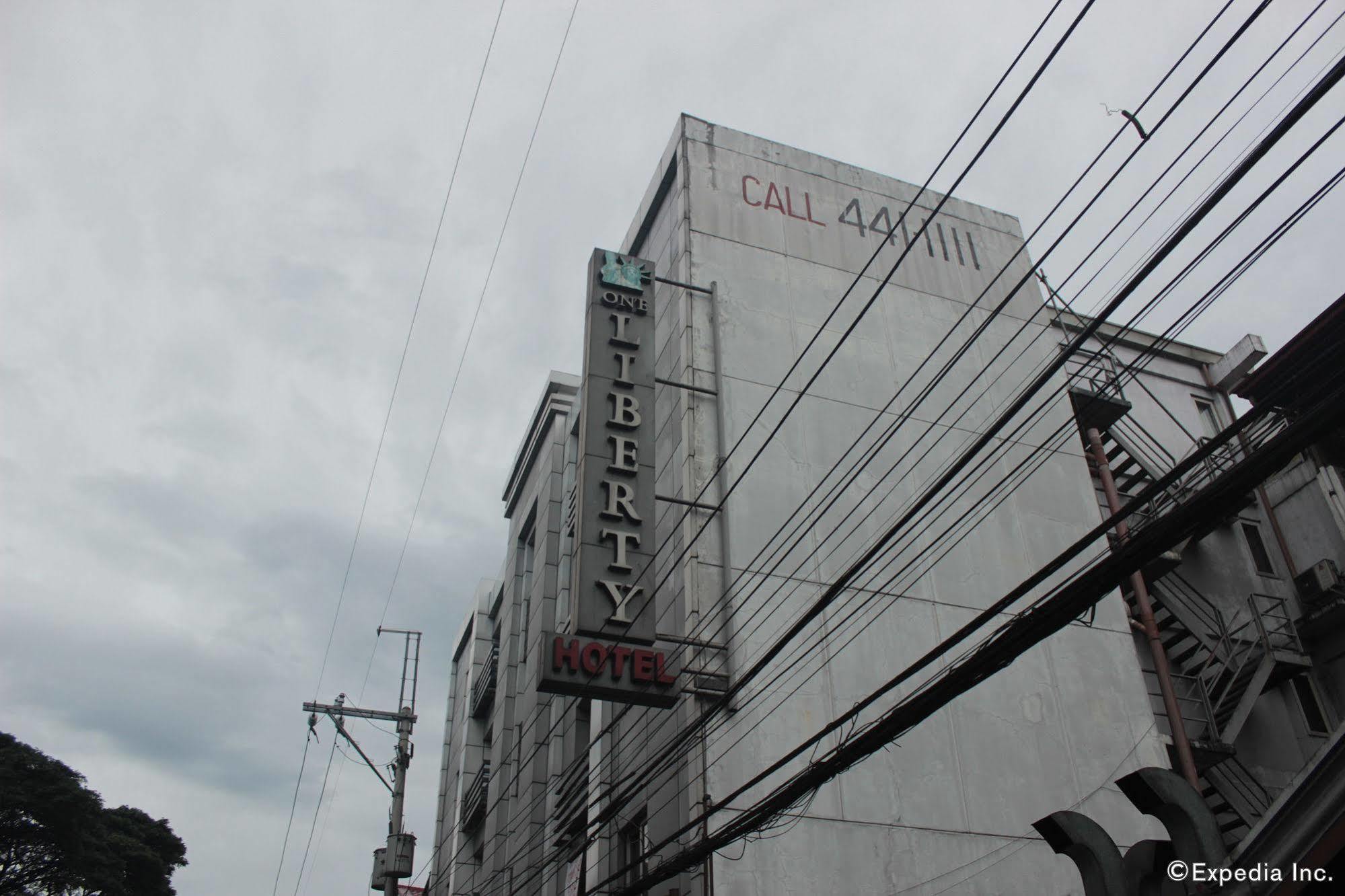 Reddoorz Plus Near Quezon City Circle Hotel Manila Exterior foto