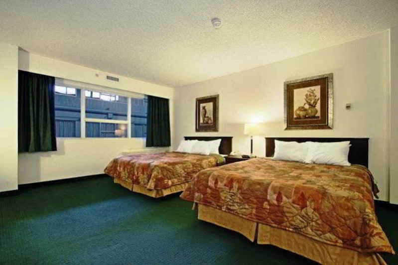 Comfort Inn & Suites Downtown Edmonton Exterior foto