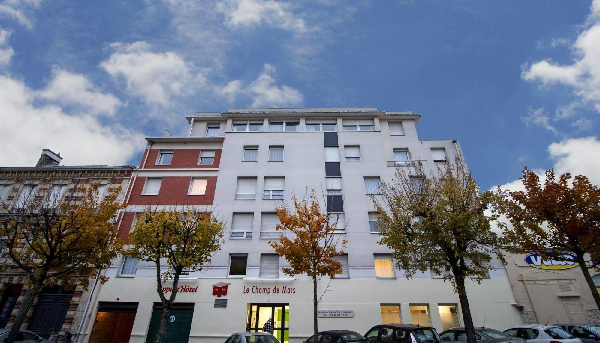 KOSY Appart'hôtel Le Champ De Mars Reims Exterior foto