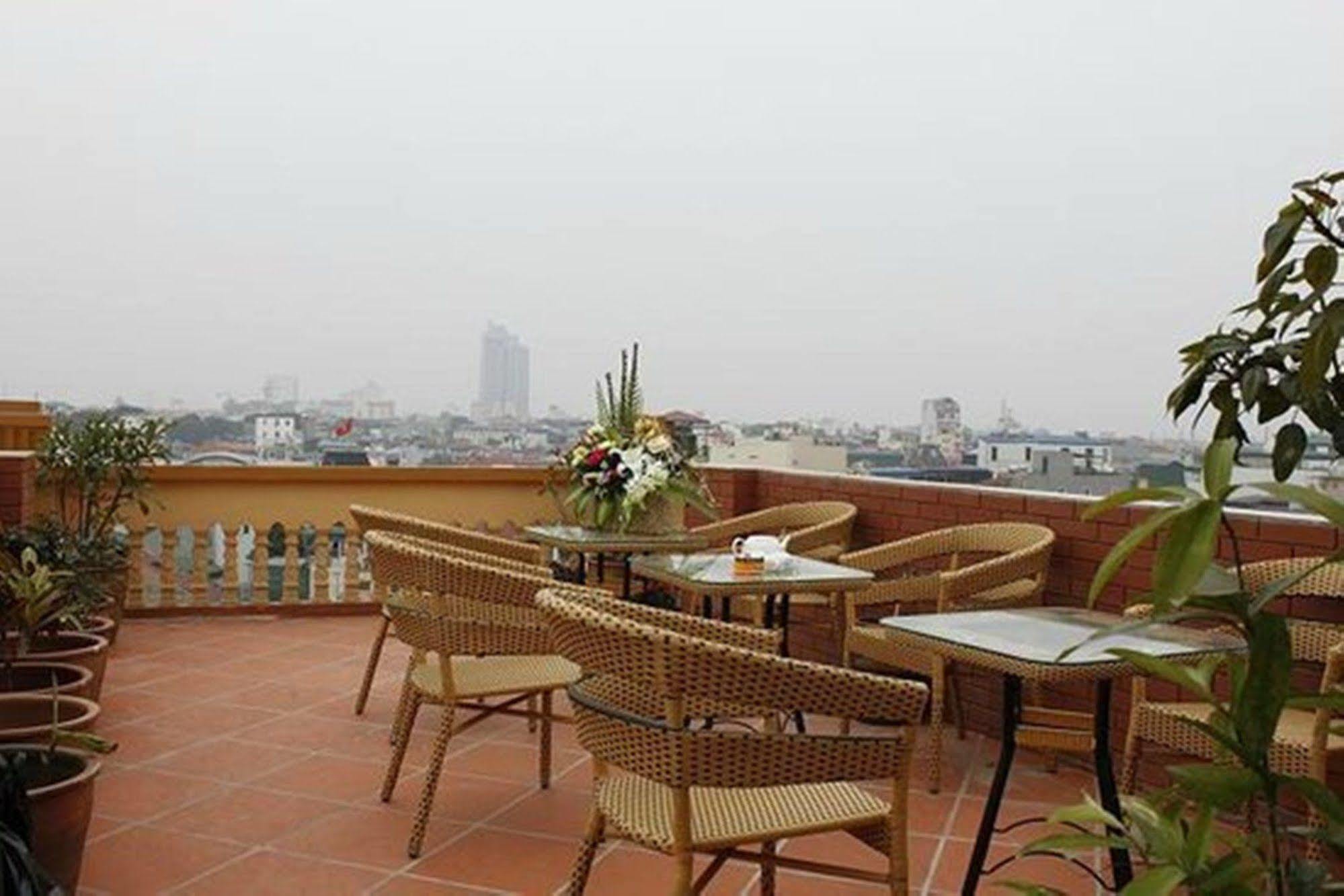 Lucky 3 Hotel & Travel Hanói Exterior foto